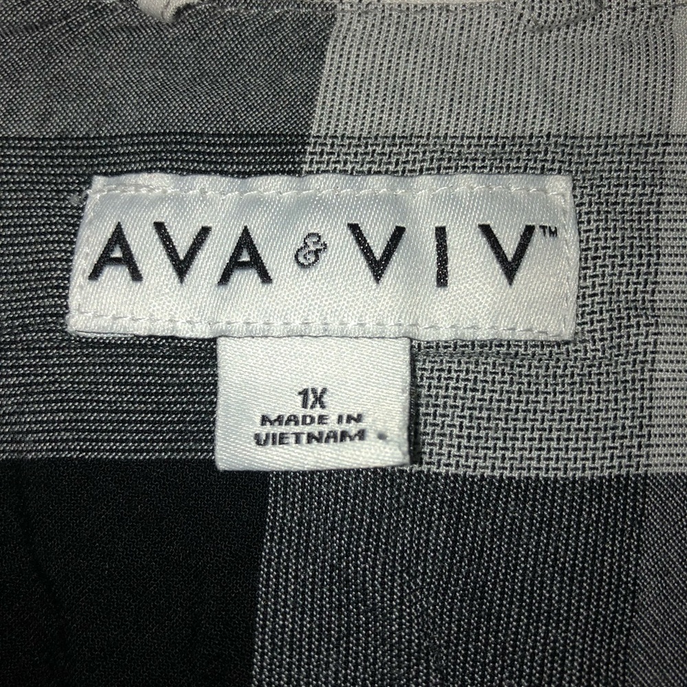 Button down shirt - Picture 2 of 2